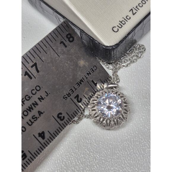 large cubic zirconia pendant Necklace - Picture 4 of 4